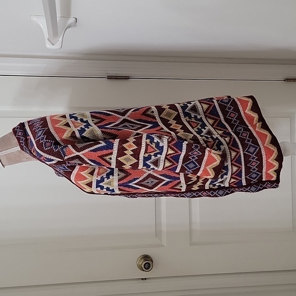 Forever 21, Size M, Aztec, Southwestern Open Cardigan, Excellent Condition - Picture 2 of 10